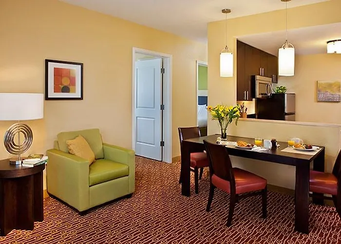 Hotel Towneplace By Marriott Champaign